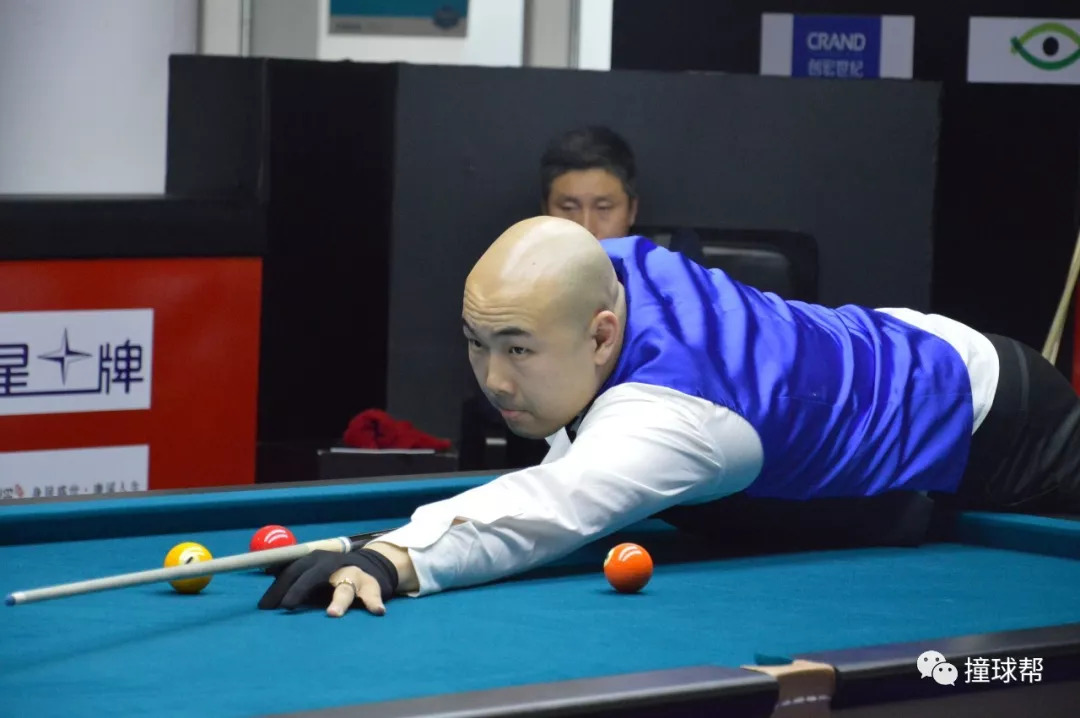 场比赛中展 场比赛中展